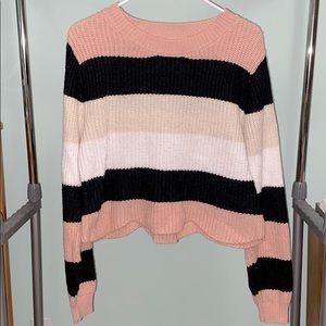 Adorable cropped sweater
